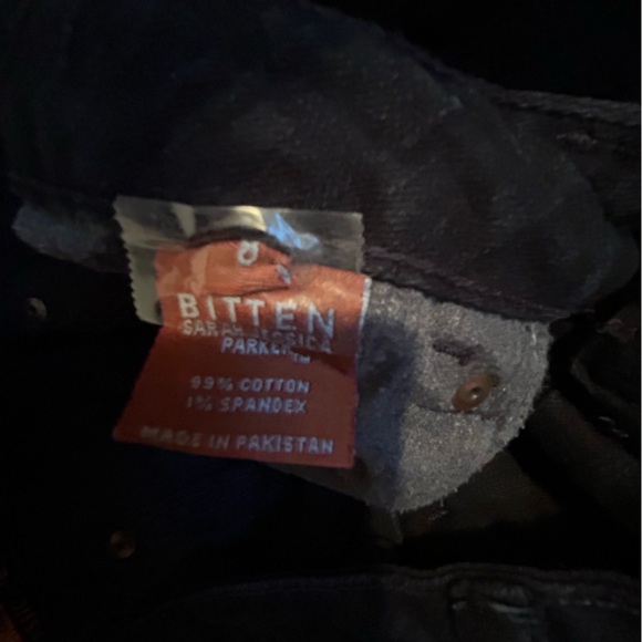 💥SALE💥Vintage Bitten by Sarah Jessica Parker jeans. Ankle zipper details. - Picture 4 of 4